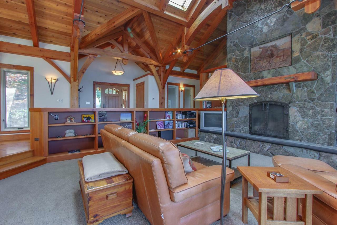 Bottle Bay Lakefront Lodge Sandpoint Exterior foto